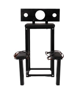 Sextoys, sexshop, loveshop, lingerie sexy : Loveroom - Mobilier BDSM : Chaise de contraintes bois et métal - Mobilier BDSM